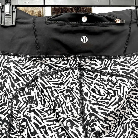 Lululemon leggings size 4 X Soul NY Pace Pusher Crop Leggings sz 4 Luxtreme - Picture 8 of 14